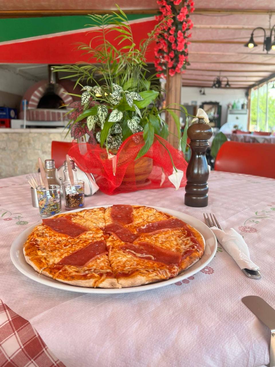 Pepperoni pizza